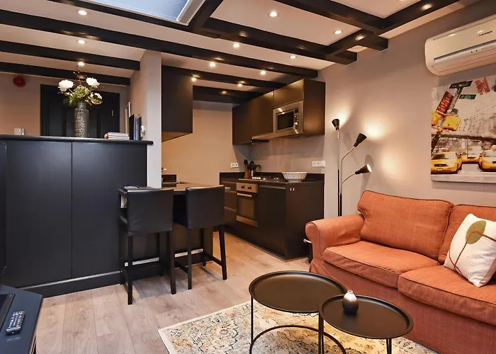 Διαμέρισμα Park 84, 86 & 88 *