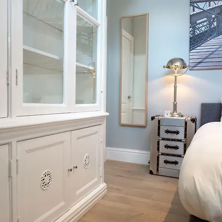 Park Central 84, 86 & 88 *