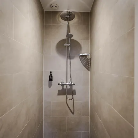 Park Central 84, 86 & 88 * The Hague