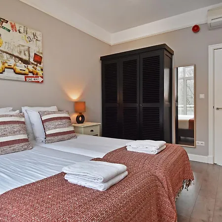 Apartment Park Central 84, 86 & 88 *