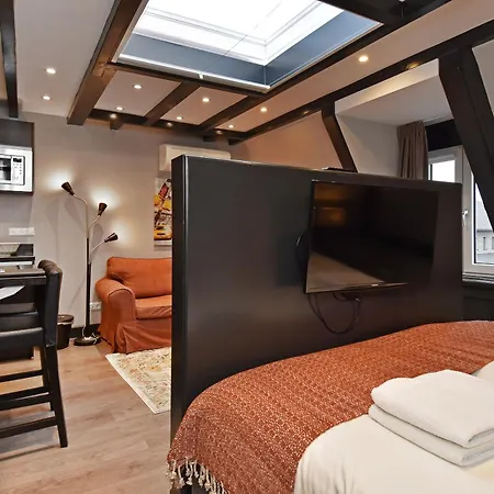 Apartment Park Central 84, 86 & 88 *