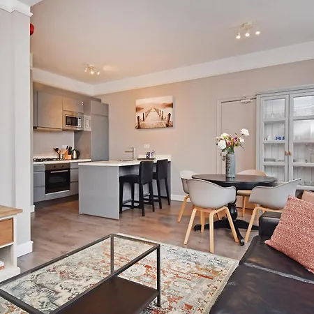 アパート Park 84, 86 & 88