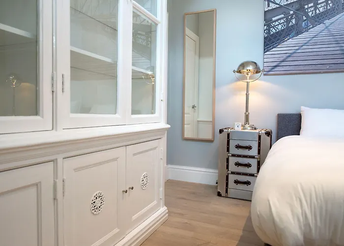 Park Central 84, 86 & 88 *