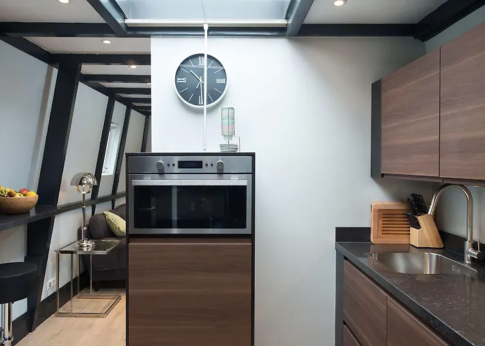 Park Central 84, 86 & 88 Daire Lahey