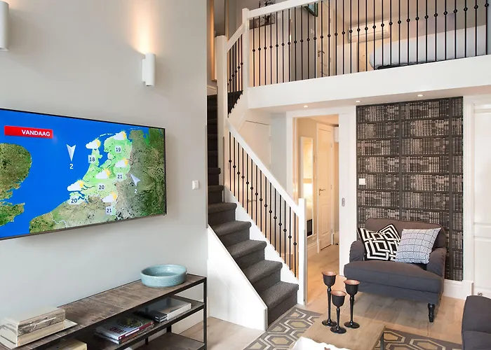 Daire Park Central 84, 86 & 88 *