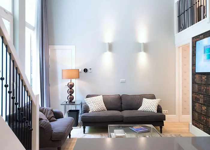 Park Central 84, 86 & 88 Daire *