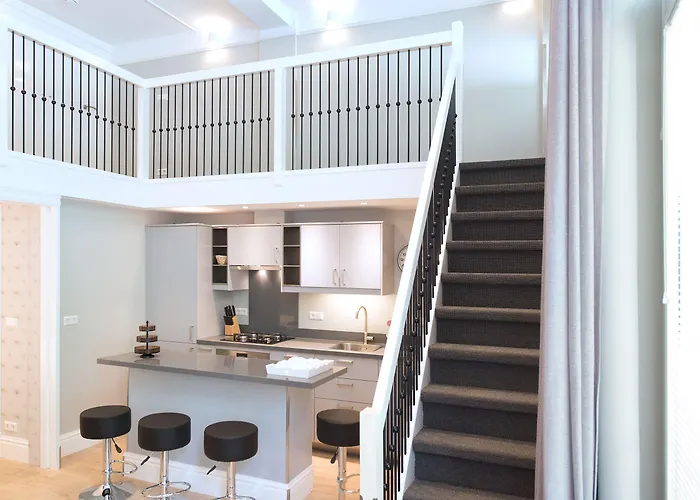 Park Central 84, 86 & 88 *